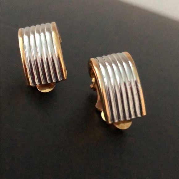 SILVER & GOLD PLATED RIBBED SEMI CIRCLE CLIPONS - Picture 8 of 8